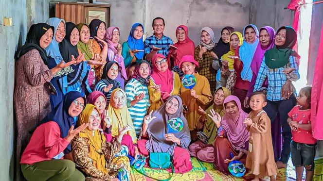 
					Antusiasme Warga Desa Bunut Sambut Kedatangan Abusama dan Misnadi, Calon Bupati OKU Selatan 2024. Foto: IST