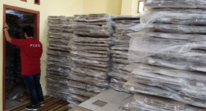 
					
KPU OKU Selatan telah menerima logistik tahap pertama untuk Pilkada 2024, berupa 2.725 set bilik suara dan 1.403 kotak suara.  (foto: ist)