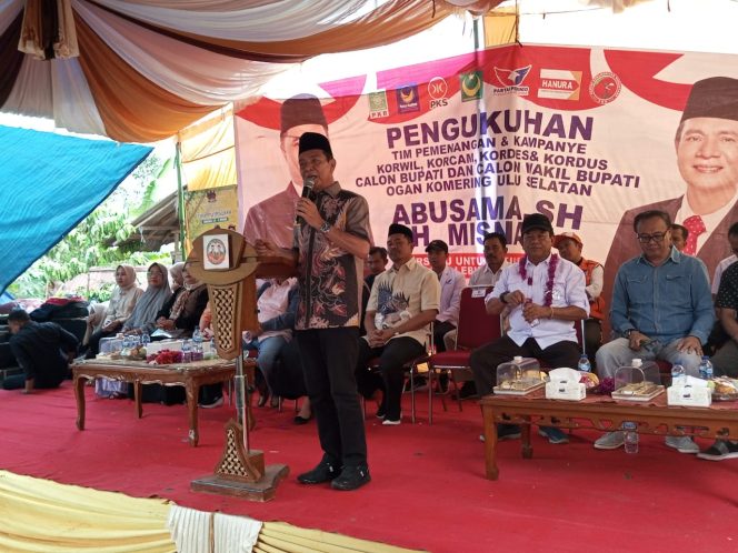 
					H. Misnadi saat memberikan sambutan di acara pengukuhan tim pemenang pasangan ABDi, di Muaradua Kisam.