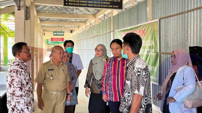
					Pemerintah Kabupaten OKU Selatan melakukan pemeriksaan mendalam terkait video viral yang menyoroti pelayanan di Rumah Sakit Umum Daerah (RSUD) Muaradua. (foto: diskominfo OKUS)