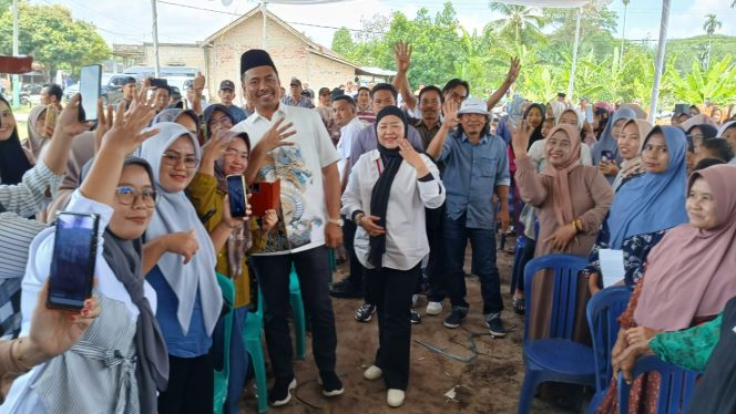 
					Calon Bupati OKU Selatan, Abusama, menegaskan komitmennya untuk mengatasi kelangkaan pupuk dan memastikan distribusi pupuk serta bibit unggul merata. (foto: Narasinews)