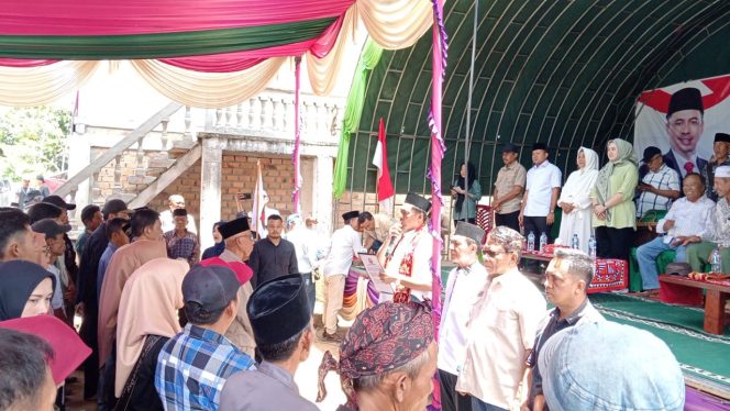 
					Pasangan calon Bupati dan Wakil Bupati OKU Selatan, Abusama, SH, dan H. Misnadi (ABDI), mendapat dukungan besar dari warga Kecamatan Warkuk Ranau Selatan. (foto:IST)