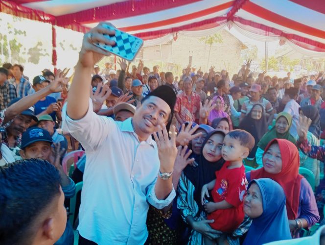 
					Pasangan calon Bupati dan Wakil Bupati OKU Selatan, Abusama SH dan H. Misnadi, semakin memperkuat kampanye mereka dengan mengukuhkan 1.200 relawan di Desa Tanjung Jaya dan Danau Jaya, Kecamatan Buay Pemaca. (foto Narasinews)