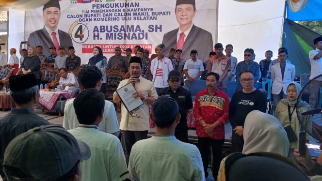 
					Pasangan calon Bupati dan Wakil Bupati Abusama-Misnadi menggelar kampanye akbar di Desa Ruos, Kecamatan Buay Rawan, OKU Selatan. (foto: Narasinews.co)