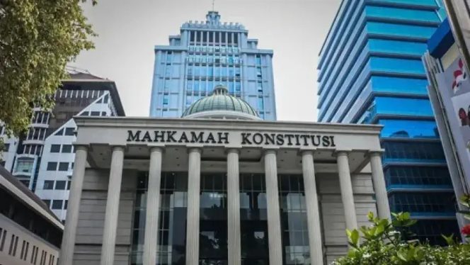 
					MK Tolak Gugatan Pilkada OKU Selatan, Permohonan Iwan Hermawan-Faisal Ranopa Dinilai Kabur