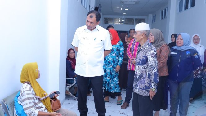 
					Bupati OKU Selatan Abusama, S.H., saat meninjau ke Rumah Sakit Umum Daerah (RSUD) Muaradua, Kamis (13/3/2025).