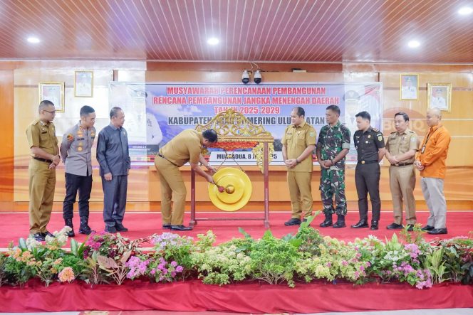 
					Musyawarah Perencanaan Pembangunan (Musrenbang) dalam rangka penyusunan Rencana Pembangunan Jangka Menengah Daerah (RPJMD) Tahun 2025–2029. Kegiatan ini berlangsung di Aula Serasan Seandanan, Selasa (8/7/2025).