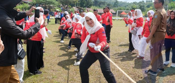 
					Lomba Tarik Tambang Antar OPD Warnai Pembukaan HUT RI ke-80 di OKU Selatan