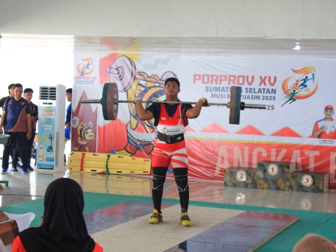 
					Angkat Besi OKU Selatan Raih 10 Medali di PORPROV XV Sumsel, Marta Lena Sumbang 3 Emas