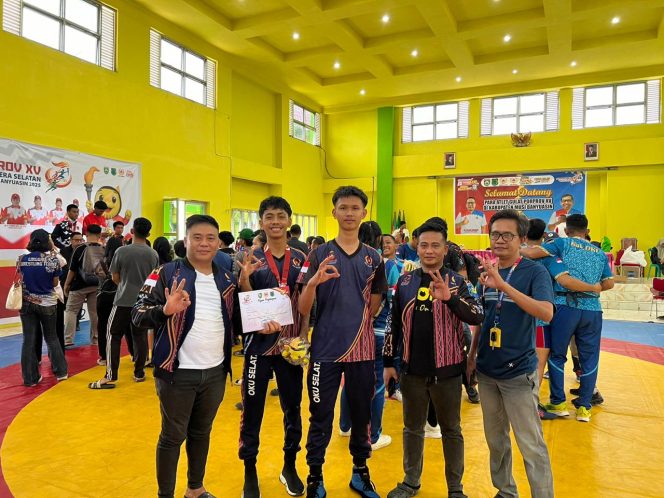 
					Gulat OKU Selatan Tunjukkan Taring, Sabet 1 Perak dan 1 Perunggu di Porprov XV Sumsel