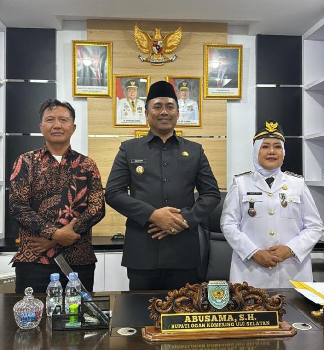 
					Anita Yulianti Resmi Dilantik sebagai Camat Runjung Agung, Torehkan Sejarah Baru sebagai Camat Perempuan Pertama di OKU Selatan